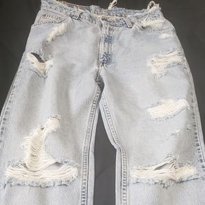 Distressed Levi 912